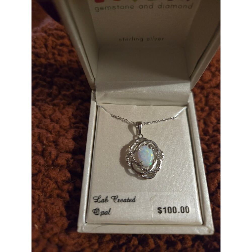 Opal Pendant with 18" chain - Picture 3 of 4